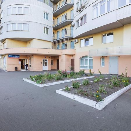 Apartments On Darnitsa Kiev Eksteriør billede