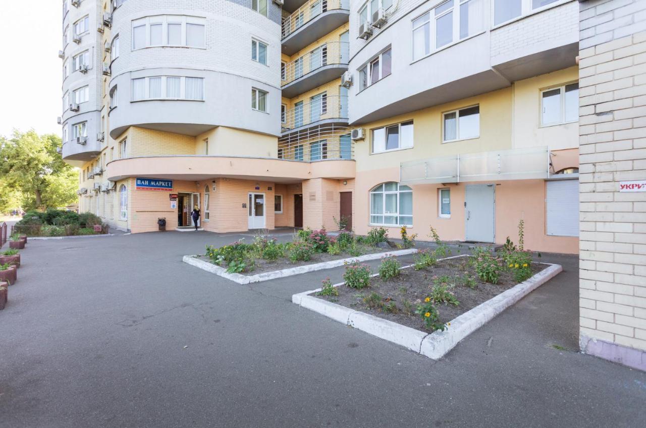 Apartments On Darnitsa Kiev Eksteriør billede